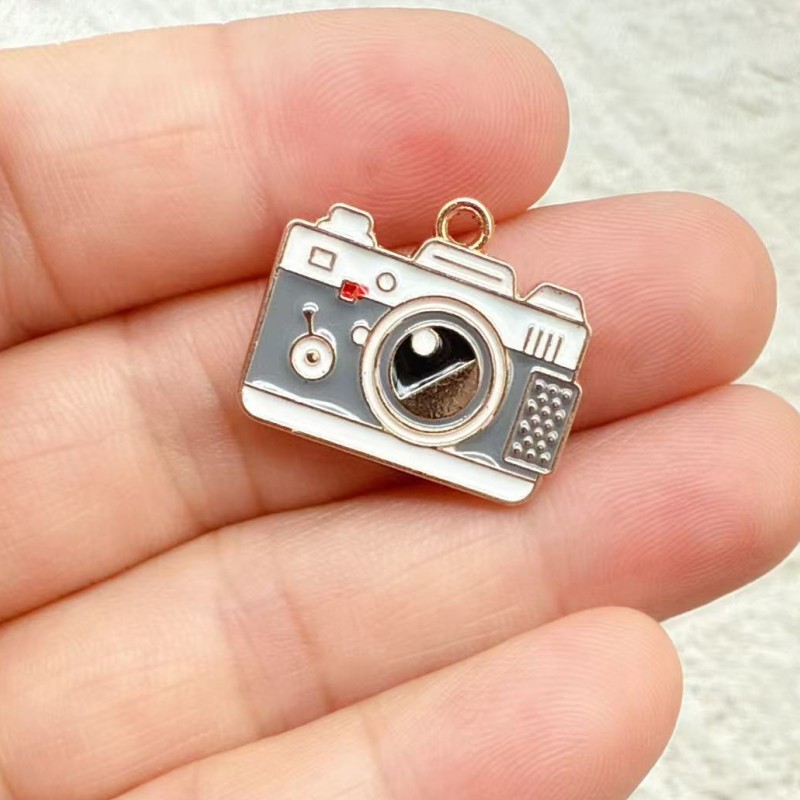 10 Stück 17x20mm Emaille-Kamer – Jewelry Making Videos Bewertung und Preis
